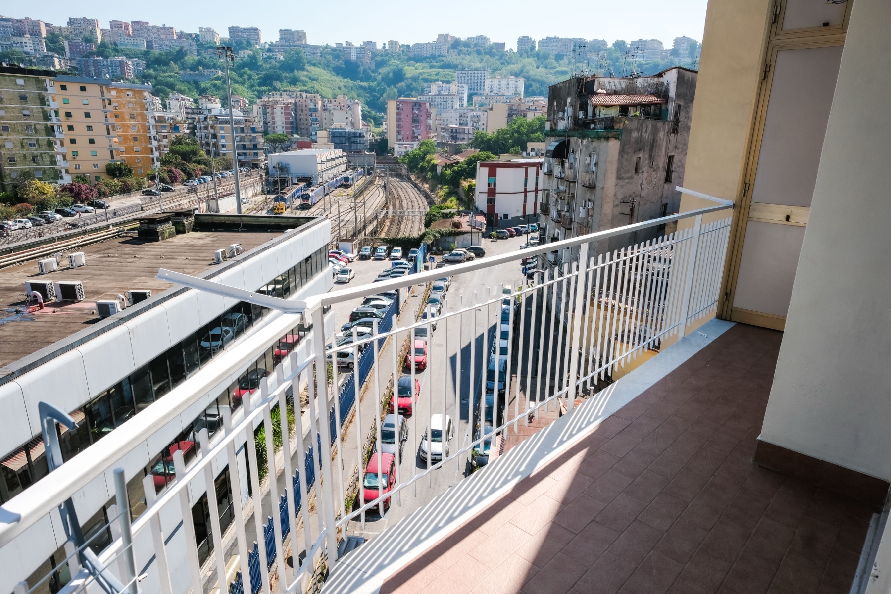 Vista dal balcone sulla città